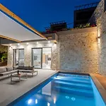 Resort Meganisi Diamond *
