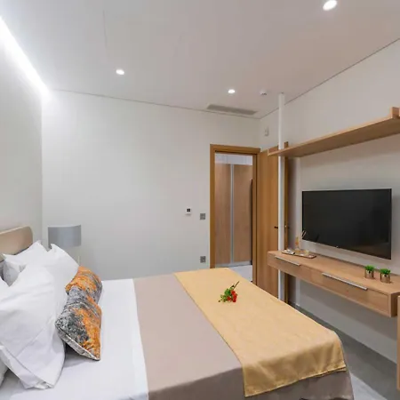 Katomeri Resort منتجع