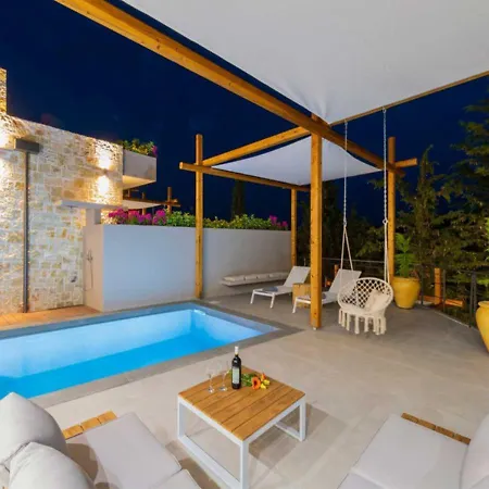منتجع Katomeri Resort *