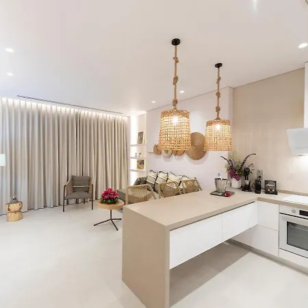 Meganisi Diamond * Katomerion